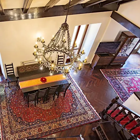 Elegant Historic Large House On Gravedona