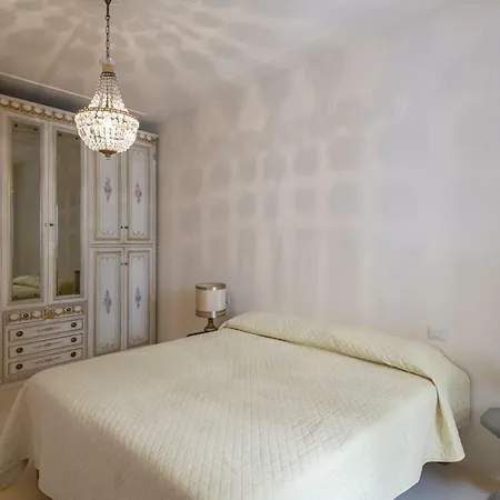 Elegant Historic Large House On * Gravedona