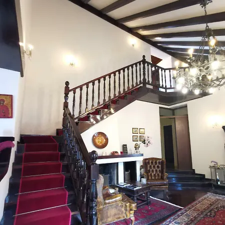 Apartment Elegant Historic Large House On