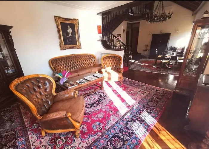 Elegant Historic Large House On Gravedona