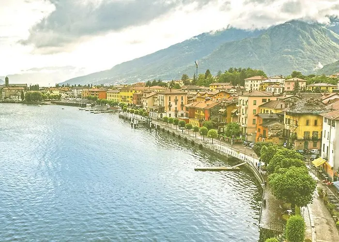 Elegant Historic Large House On Διαμέρισμα Gravedona