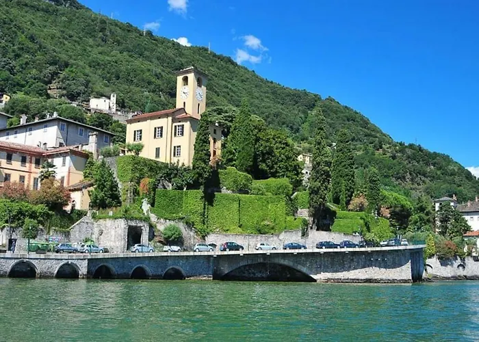 Elegant Historic Large House On Διαμέρισμα Gravedona