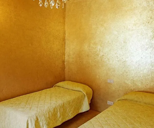 Elegant Historic Large House On * Gravedona