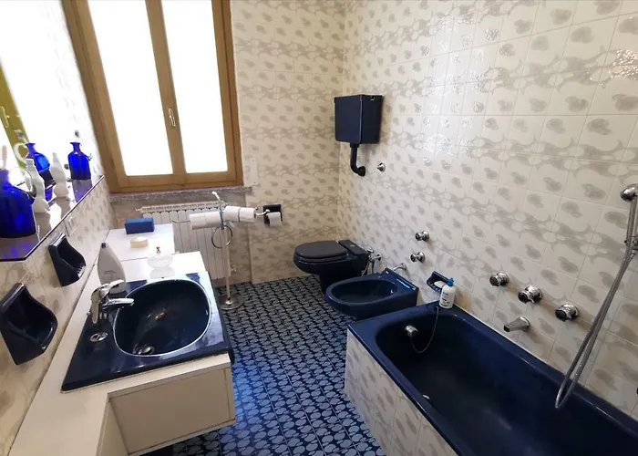 Elegant Historic Large House On Gravedona