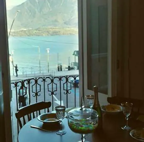 Διαμέρισμα Elegant Historic Large House On Gravedona