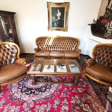 Elegant Historic Large House On Lake Como גראבדונה
