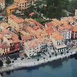 Elegant Historic Large House On * Gravedona