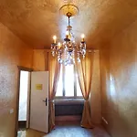 Elegant Historic Large House On Διαμέρισμα *